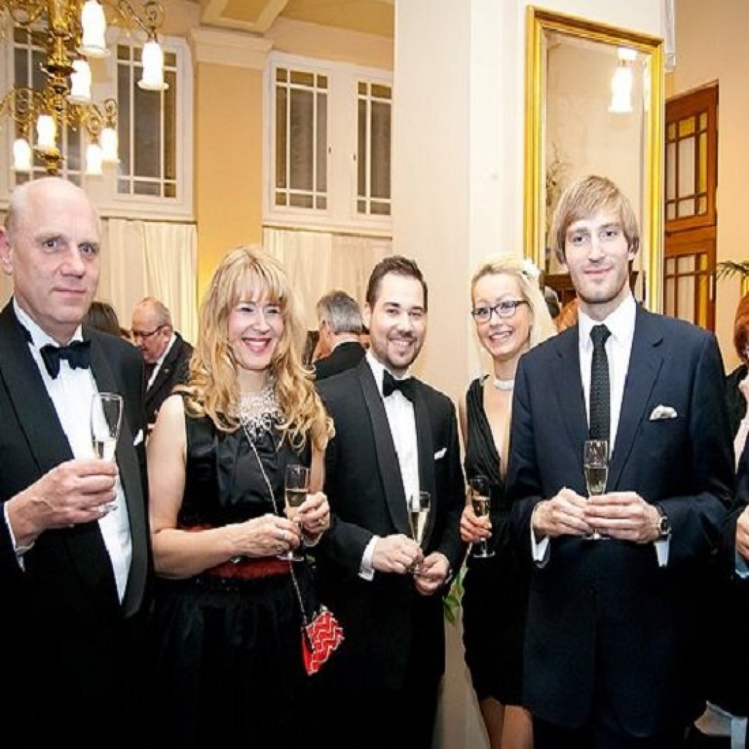 16. 3. 2012 - REPREZENTAČNÍ PLES PRÁVNICKÉ FAKULTY UK 2012