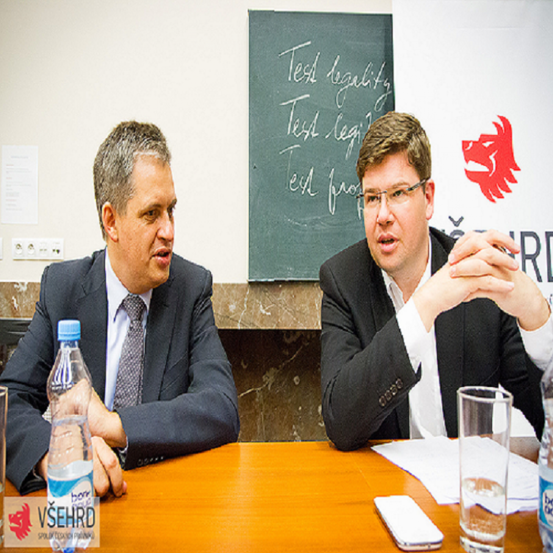 POSPÍŠIL VS. DIENSTBIER - CO S NOZ?
